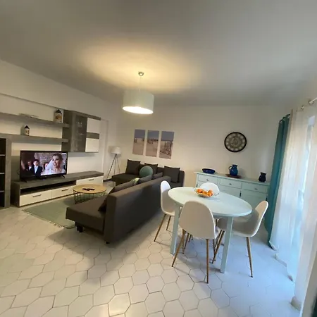 Beachfront Paradise House 펜션 포티마오